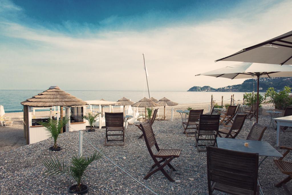 Апартаменты La Terrazza Sul Mare Летоянни Экстерьер фото