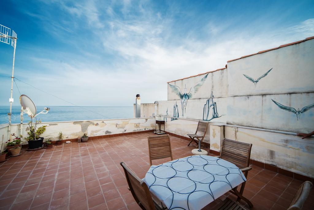 Апартаменты La Terrazza Sul Mare Летоянни Экстерьер фото